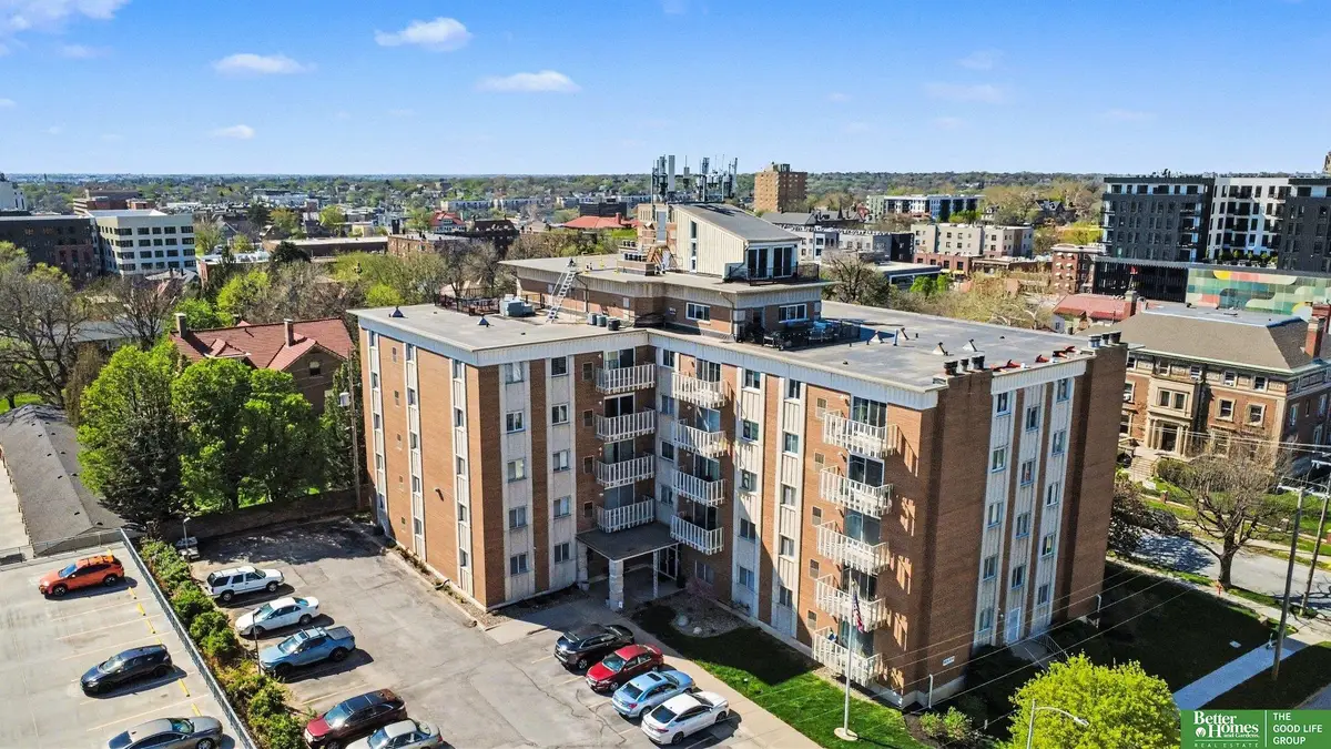 500 S 37th Street #401, Omaha, NE 68105 - #1