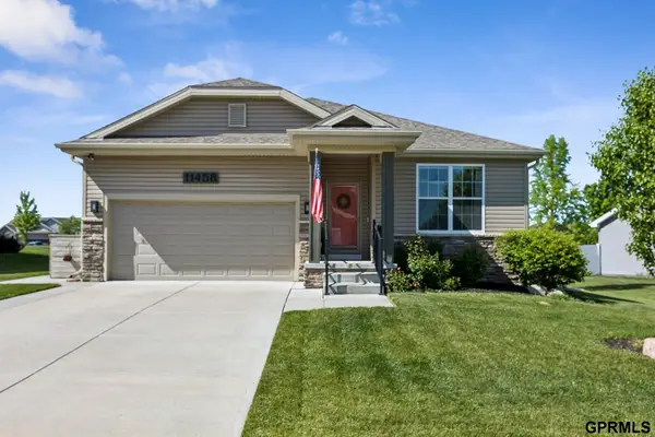 11458 Glenn Street, Papillion, NE 68046