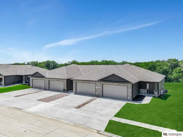 8805 Bristlecone Drive, Lincoln, NE 68526