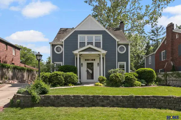 2809 Woodsdale Boulevard, Lincoln, NE 68502