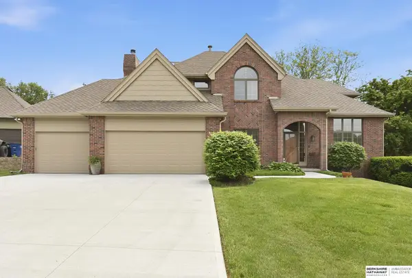 15917 Lamp Circle, Omaha, NE 68118