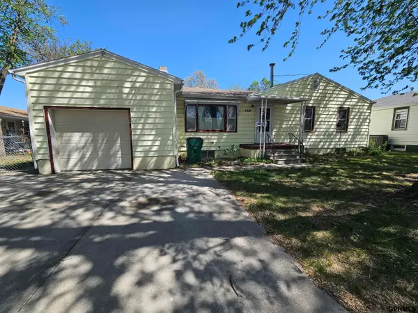 2419 Grand Island Avenue, Grand Island, NE 68803