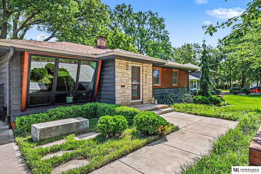 10416 Oak Street, Omaha, NE 68124 - #2