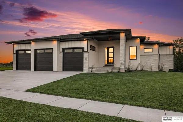 8910 Dragonfly Lane, Lincoln, NE 68526