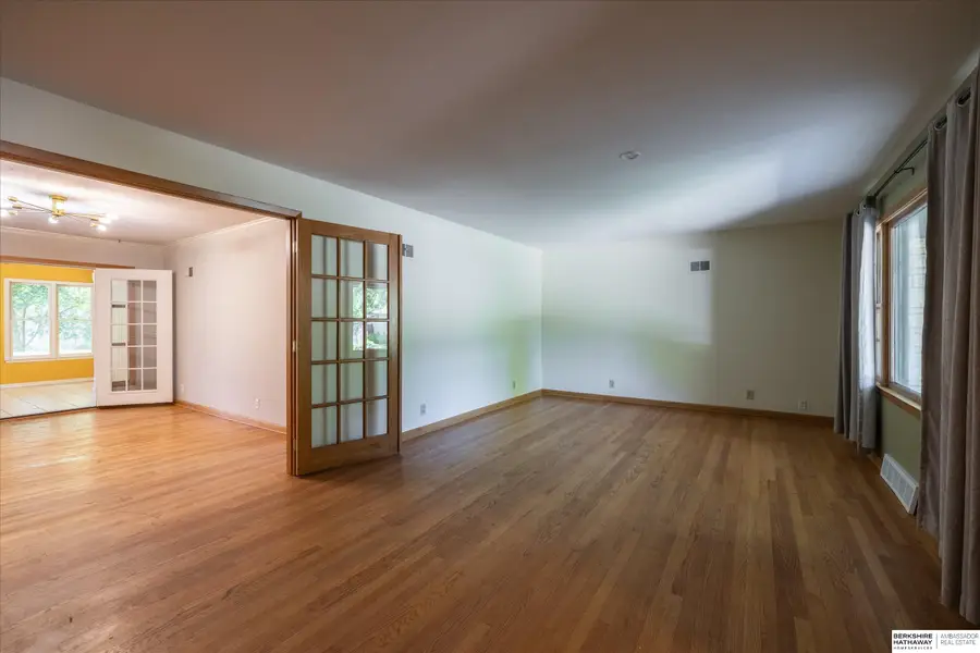 1524 Skyline Drive, Lincoln, NE 68506 - #3
