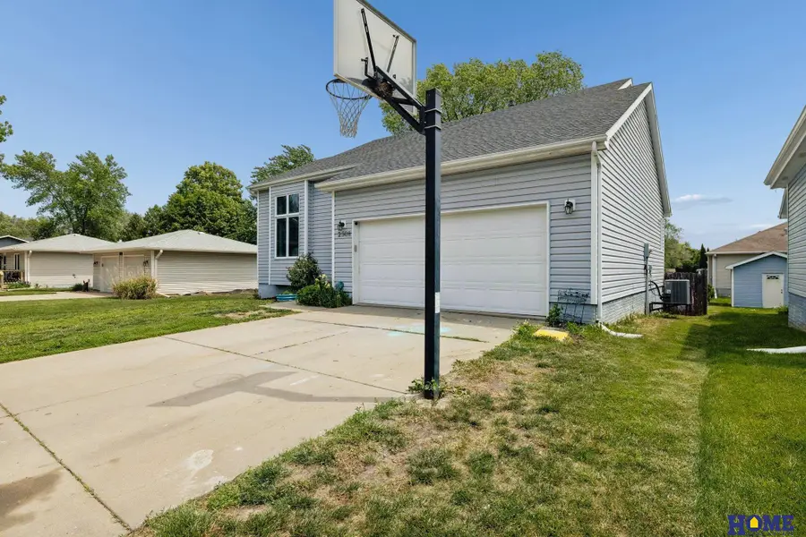 2508 SW 15th Street, Lincoln, NE 68522 - #2