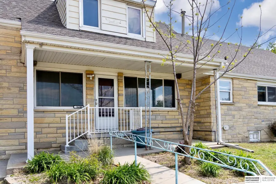 2616 Edwards Street, Bellevue, NE 68005 - #3