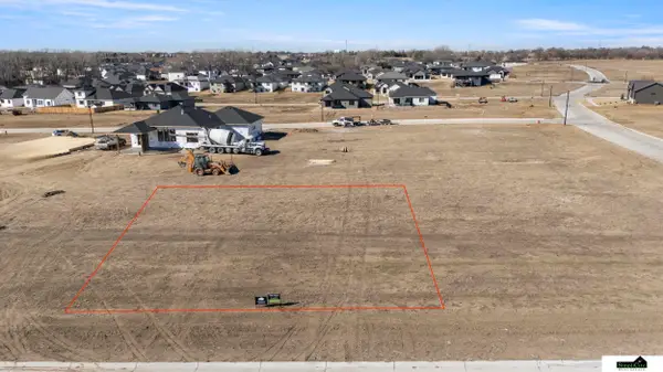 2111 S 96 Street, Lincoln, NE 68520