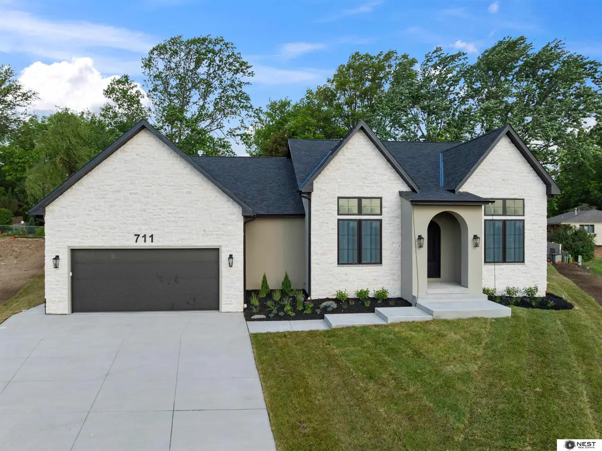 711 Yearling Court, Lincoln, NE 68520 - #1
