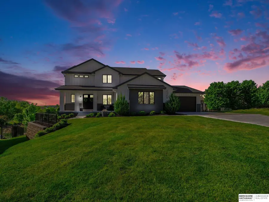 21209 Walnut Circle, Elkhorn, NE 68022 - #2