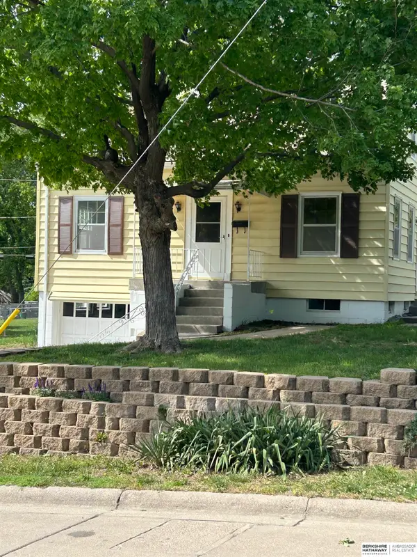 6006 Parker Street, Omaha, NE 68104