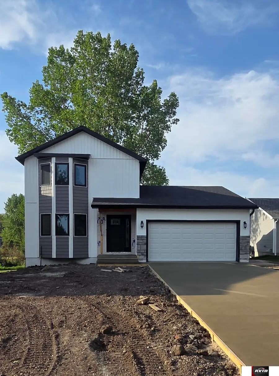 122 W 1st Street, Valparaiso, NE 68065 - #2