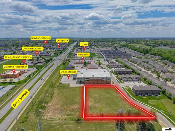 2100 Northwoods Drive, Lincoln, NE 68505