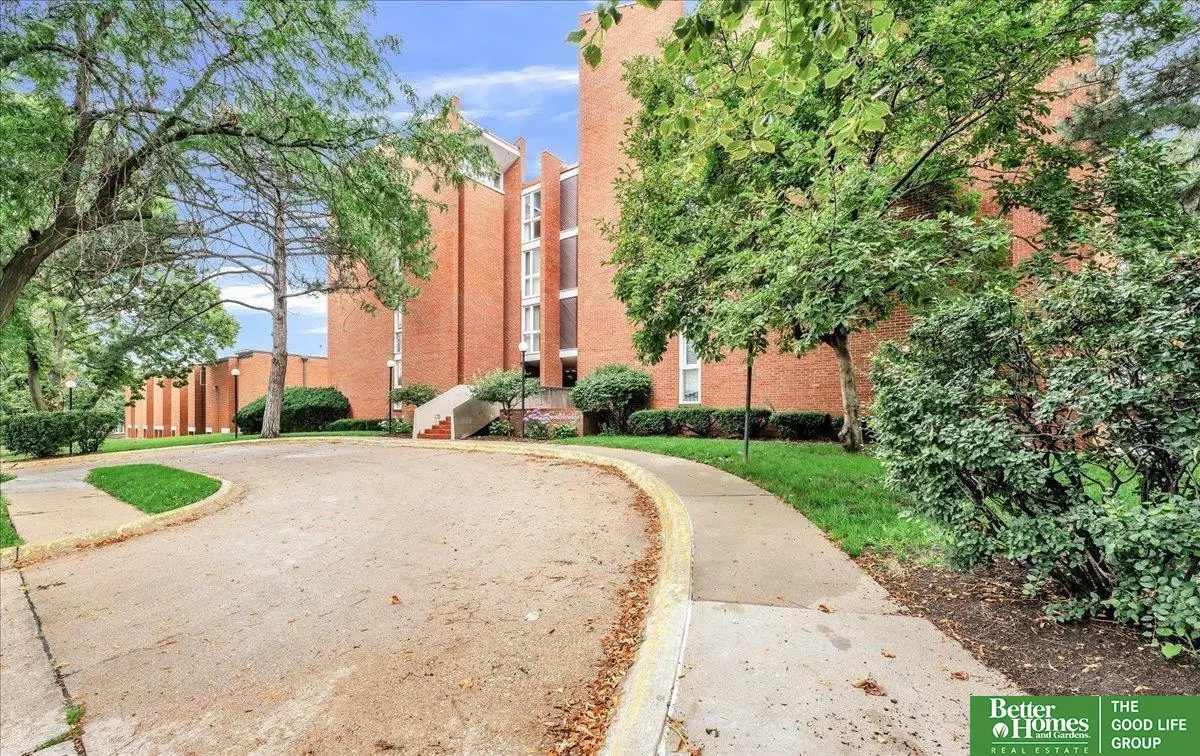 3702 Jackson Street #105, Omaha, NE 68105 - #1