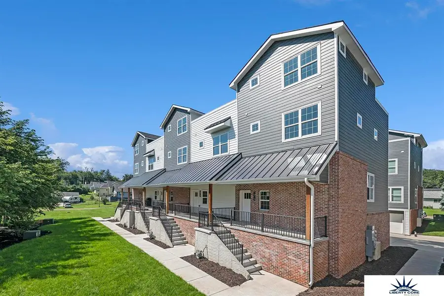 1915 Dahlman Rows Plaza, Omaha, NE 68108 - #2