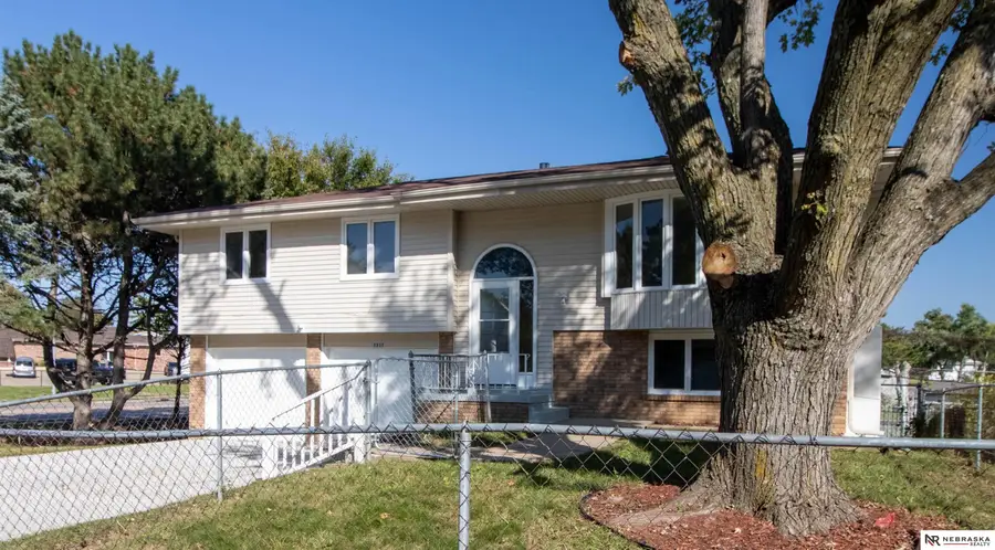 5235 N 96th Street, Omaha, NE 68134 - #3