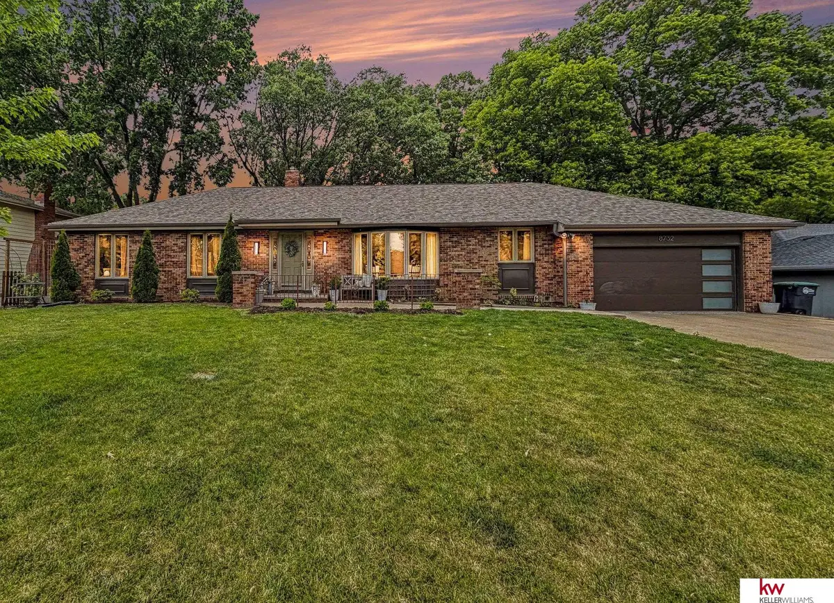 8732 N 52 Avenue, Omaha, NE 68152 - #1