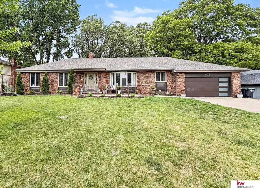 8732 N 52 Avenue, Omaha, NE 68152 - #2