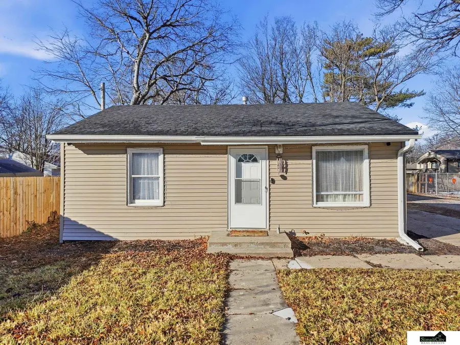 2721 N 38th Street, Lincoln, NE 68504 - #2