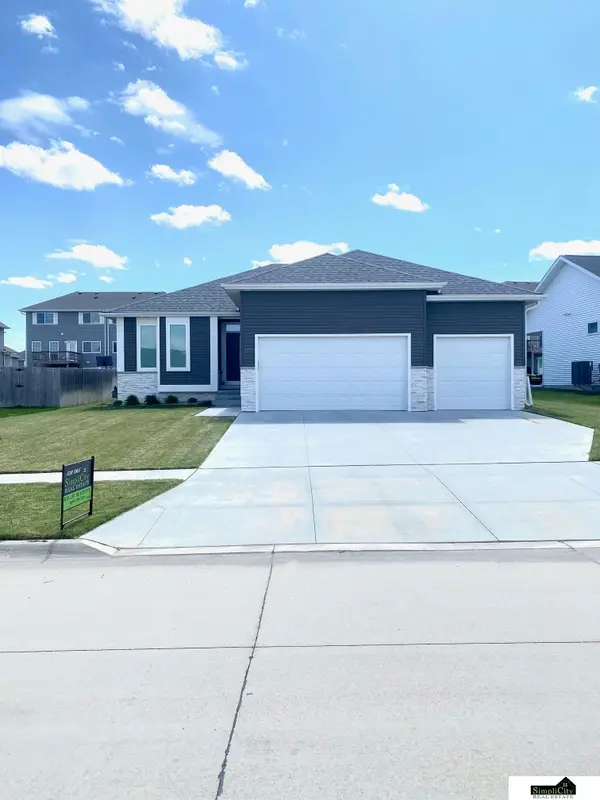 765 W Panorama Road, Lincoln, NE 68523
