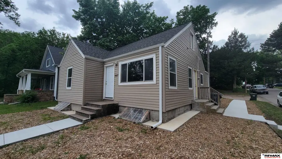 3027 S 48th Street, Lincoln, NE 68506 - #2