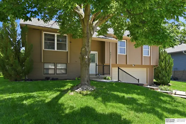 2401 N 112 Street, Omaha, NE 68164