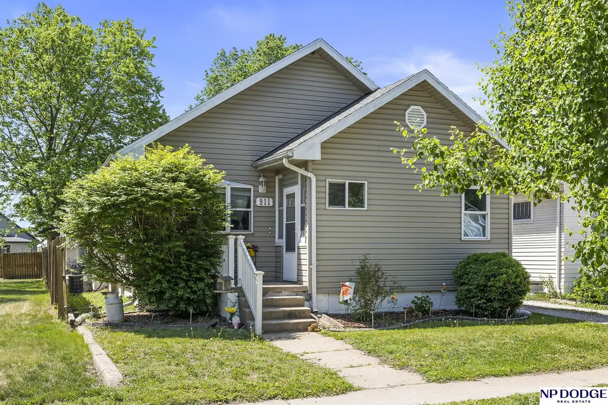 911 W Military Avenue, Fremont, NE 68025 - #1