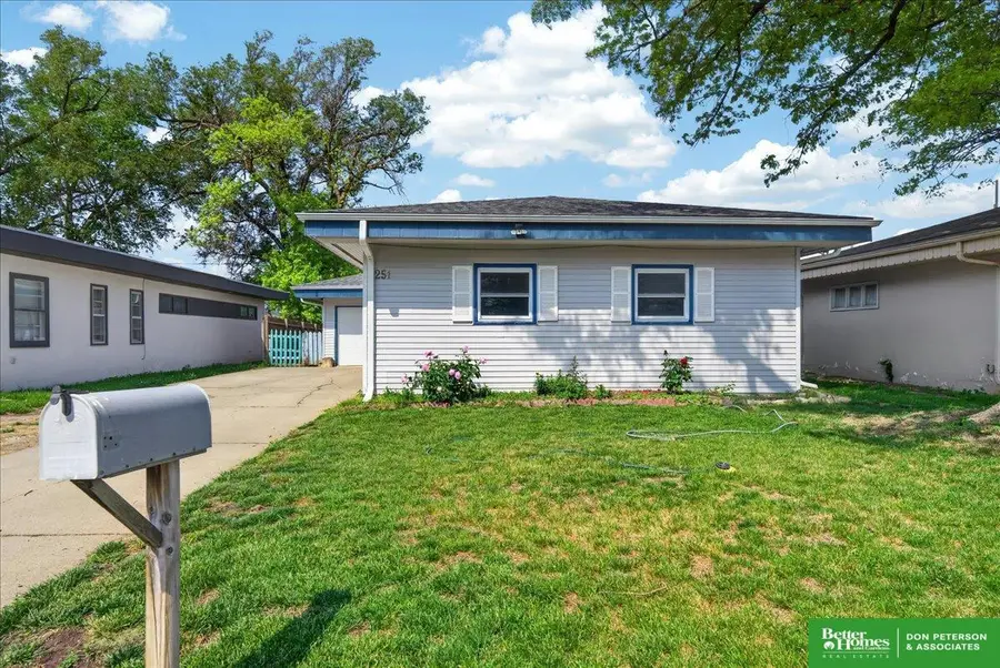 251 N Lincoln Avenue, Fremont, NE 68025 - #2