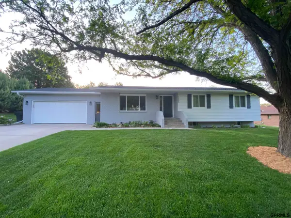 1503 E 5th Street, McCook, NE 69001