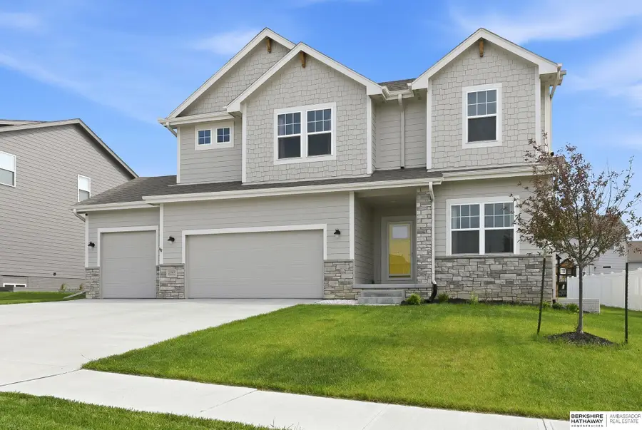 10907 Windward Avenue, Papillion, NE 68046 - #2