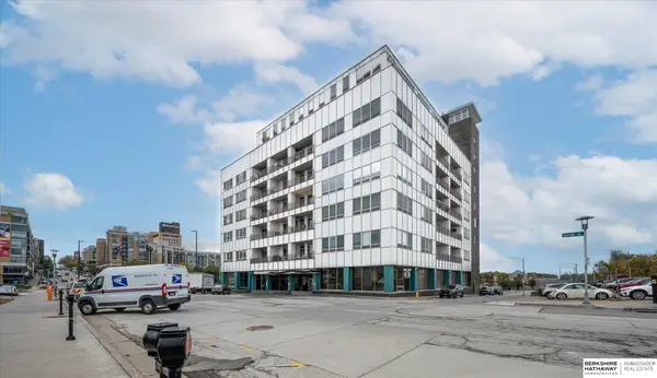 3000 Farnam Street #4P, Omaha, NE 68131