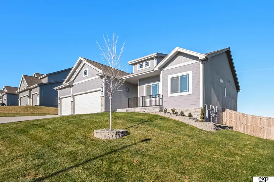 17608 Palisades Drive, Omaha, NE 68136 - #2