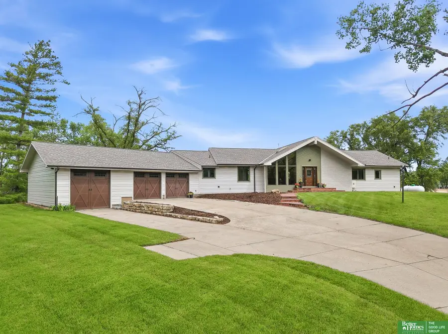 12706 Cottonwood Lane, Springfield, NE 68059 - #3