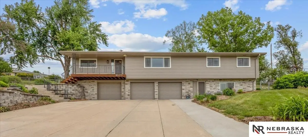 8121 N 38th Street, Omaha, NE 68112 - #1