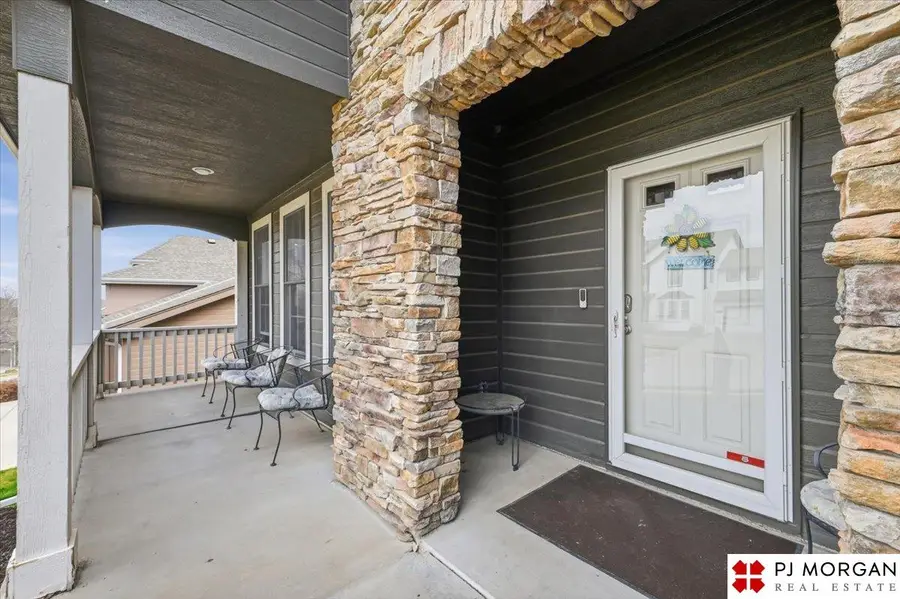 613 S 180 Avenue, Elkhorn, NE 68022 - #2