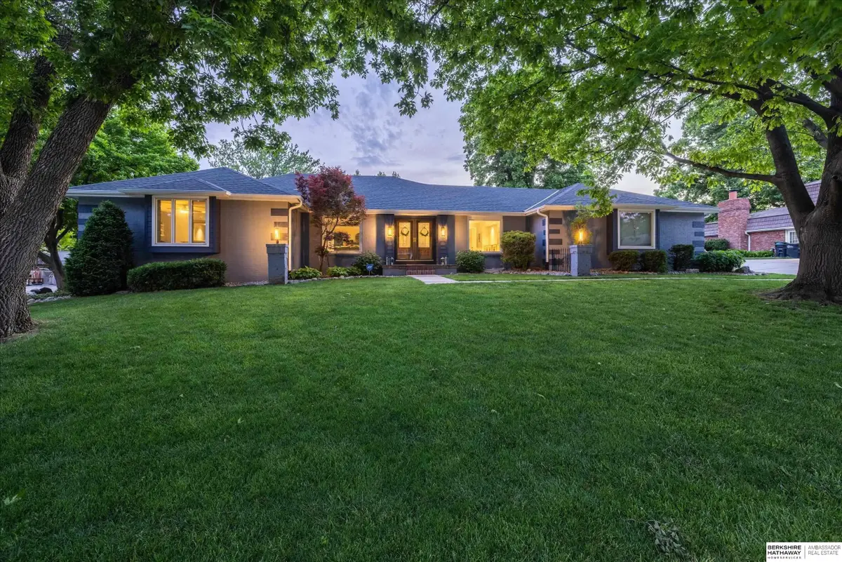 5526 S 124th Street, Omaha, NE 68137 - #1