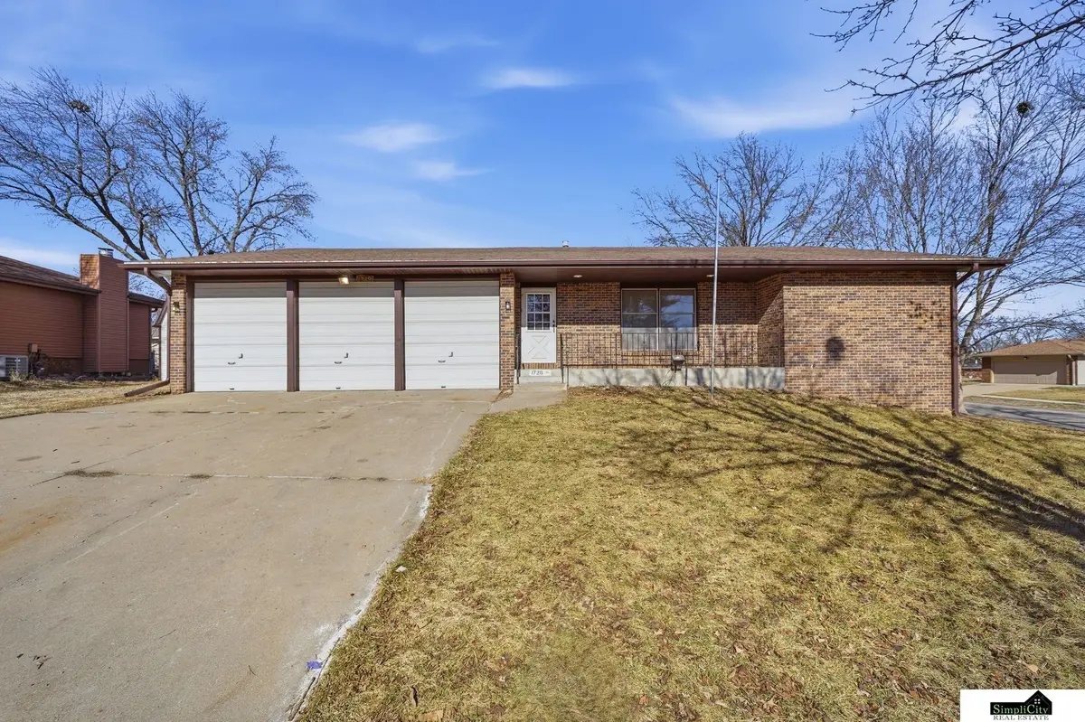 1720 Fairfield Street, Lincoln, NE 68521 - #1