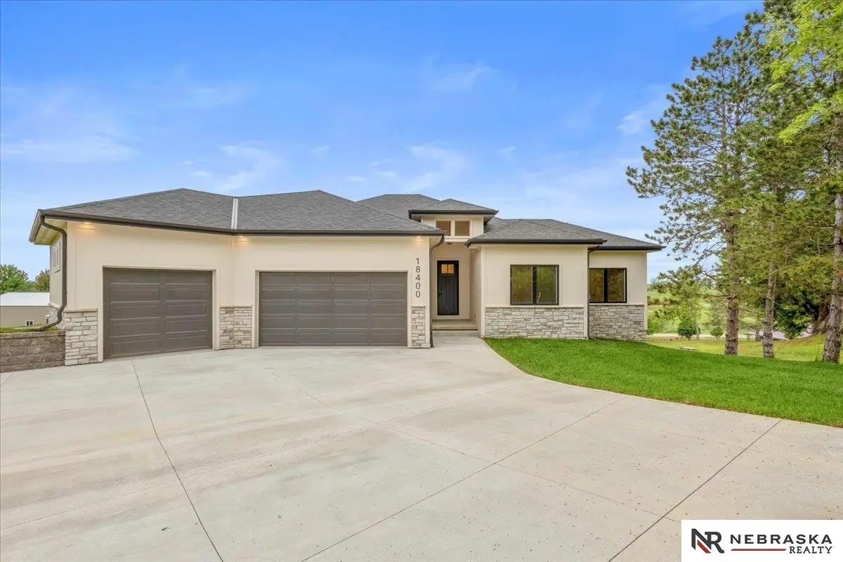 18400 Nicholas Road, Plattsmouth, NE 68048 - #1