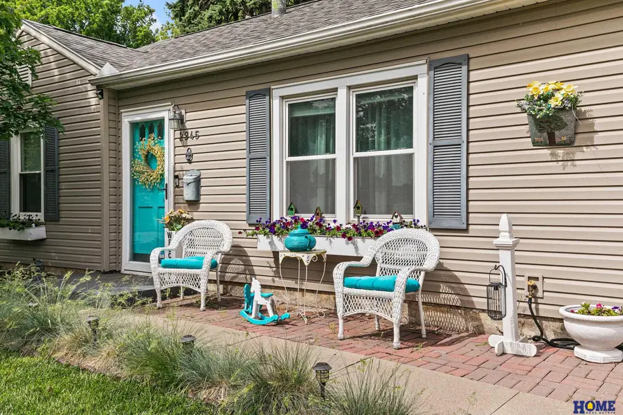 2945 S 42nd Street, Lincoln, NE 68506 - #2