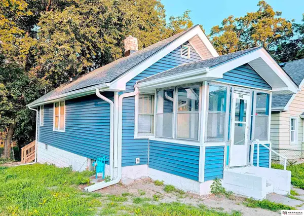 2715 S 15th Street, Omaha, NE 68108
