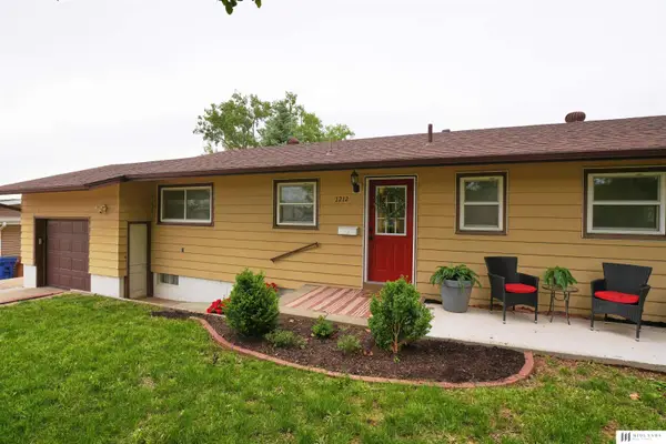 1212 Bellaire Boulevard, Bellevue, NE 68005