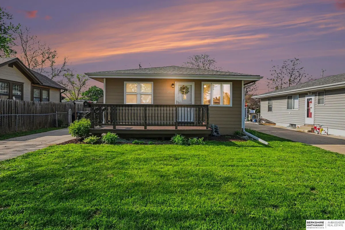 2907 I Avenue, Council Bluffs, IA 51501 - #1