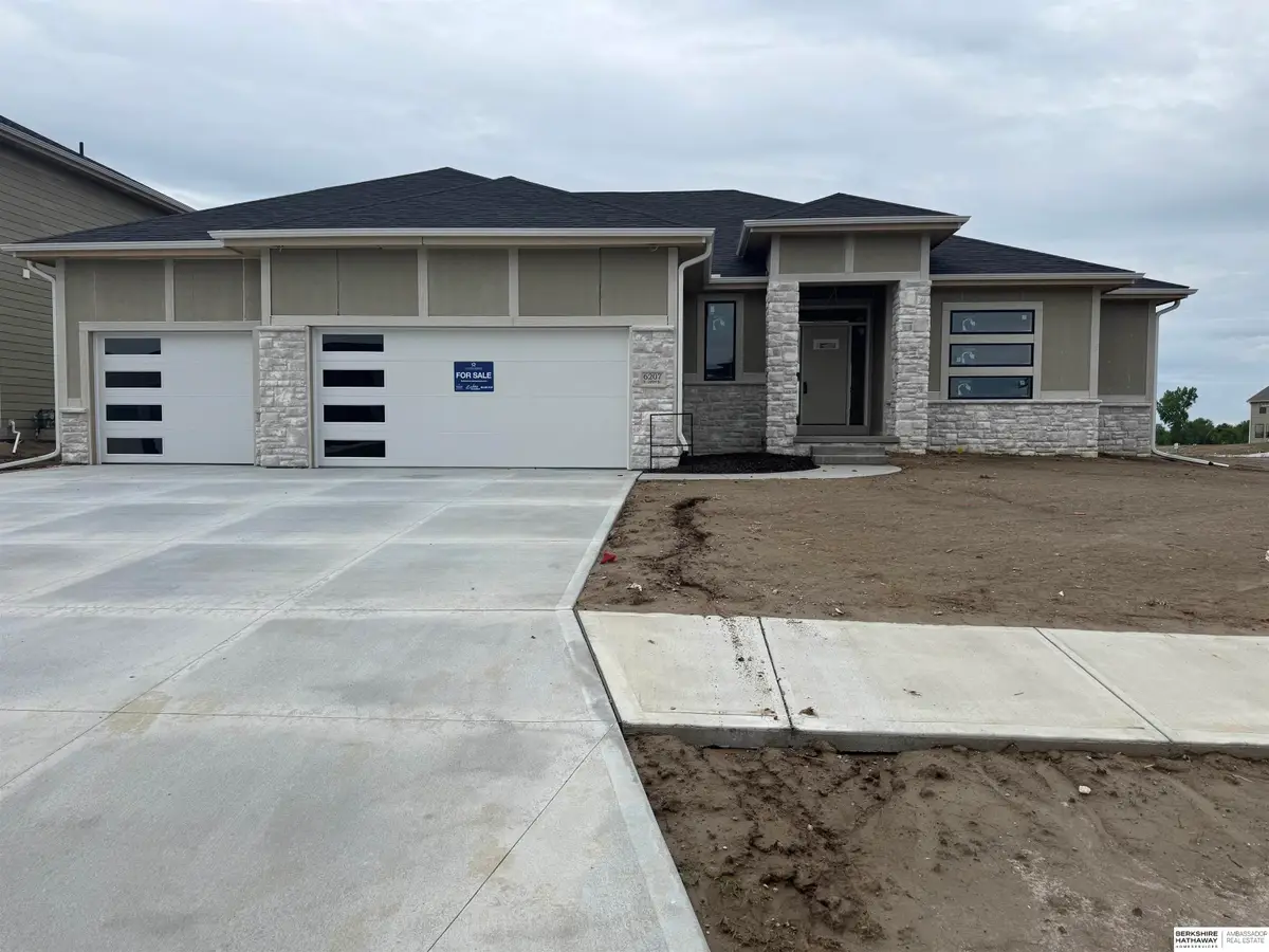 6207 N 209 Street, Elkhorn, NE 68022 - #1