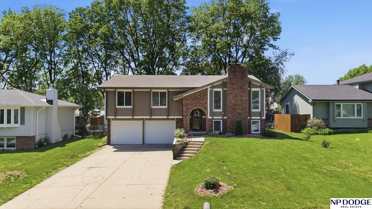 3307 Lynnwood Drive, Bellevue, NE 68123 - #1