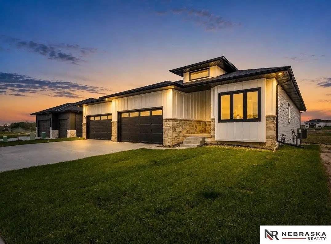 11104 S 218th Street, Gretna, NE 68028 - #1