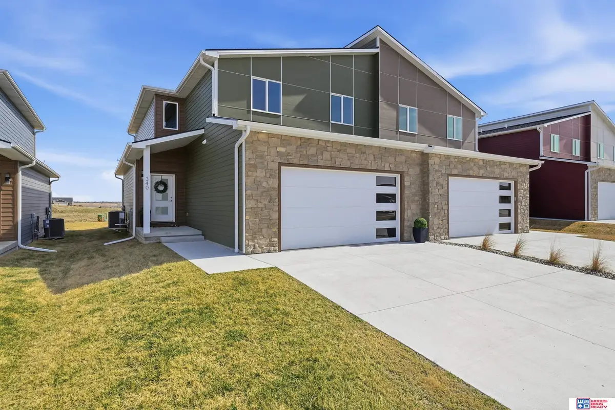 340 N 105th Street, Lincoln, NE 68527 - #1