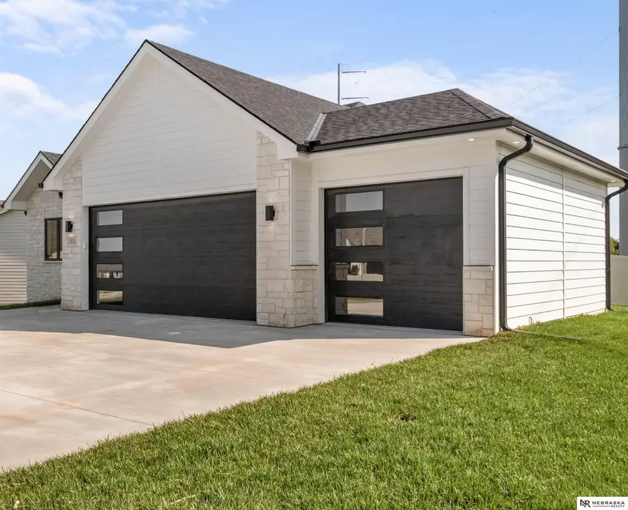 10021 S 180th Avenue Circle, Omaha, NE 68136 - #2
