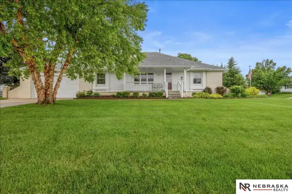 20711 Flavin Street, Omaha, NE 68022