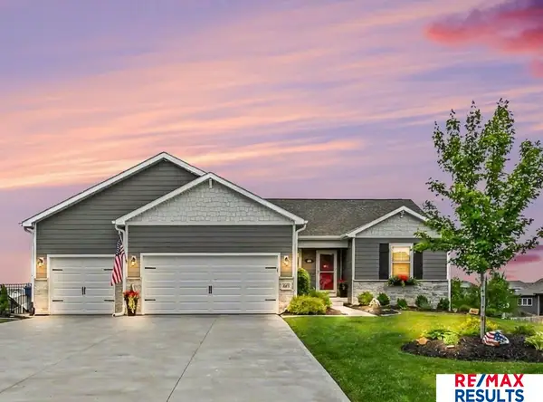 805 N 10 Avenue, Springfield, NE 68059