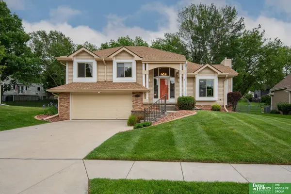 1904 Franklin Drive, Papillion, NE 68133